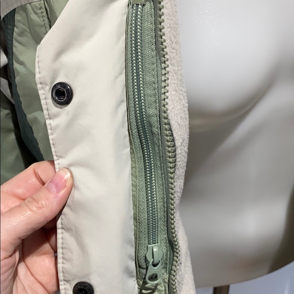 Columbia Ski Jacket - image 4